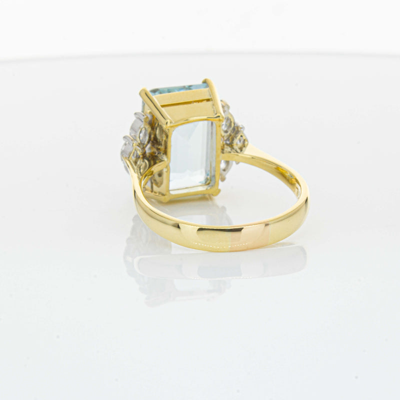 Deja Vu 18ct Yellow Gold 19.00ct Aquamarine & Diamond Ring-Ring-Walker & Hall