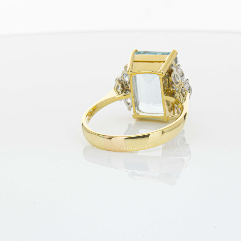 Deja Vu 18ct Yellow Gold 19.00ct Aquamarine & Diamond Ring-Ring-Walker & Hall