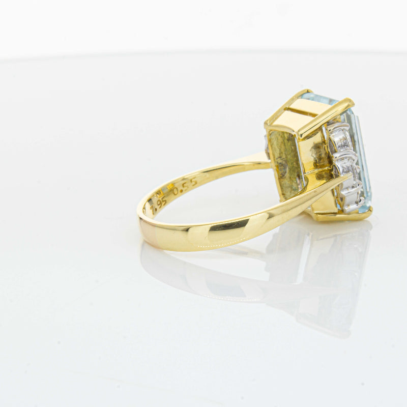 Deja Vu 18ct Yellow Gold 19.00ct Aquamarine & Diamond Ring-Ring-Walker & Hall