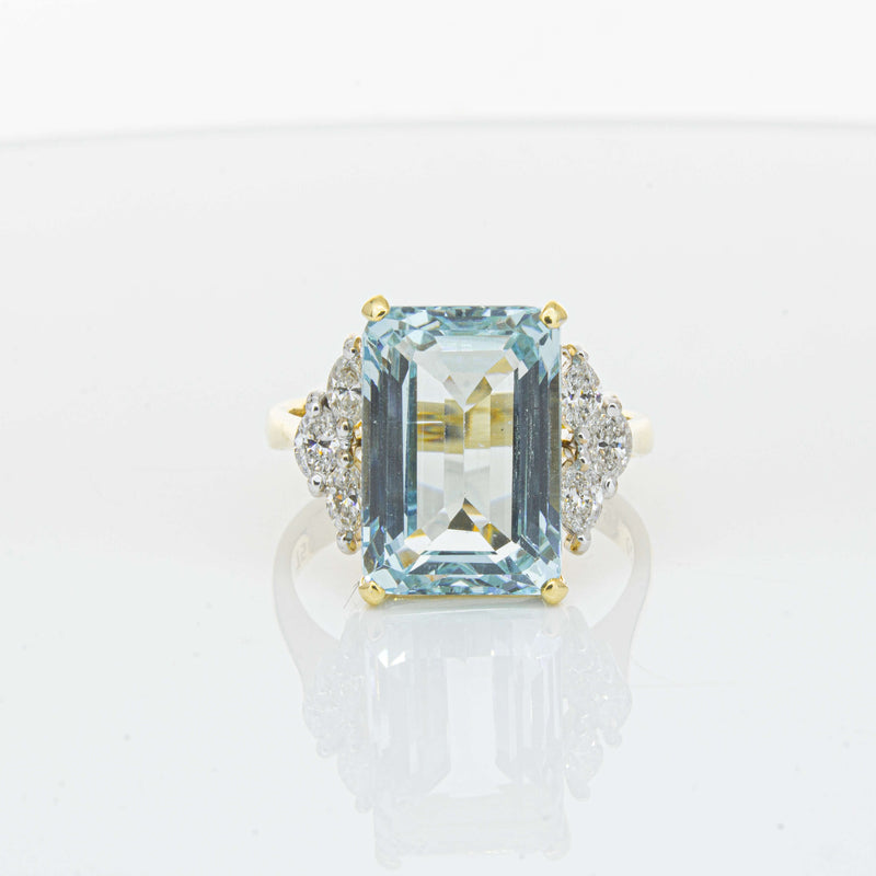 Deja Vu 18ct Yellow Gold 19.00ct Aquamarine & Diamond Ring-Ring-Walker & Hall
