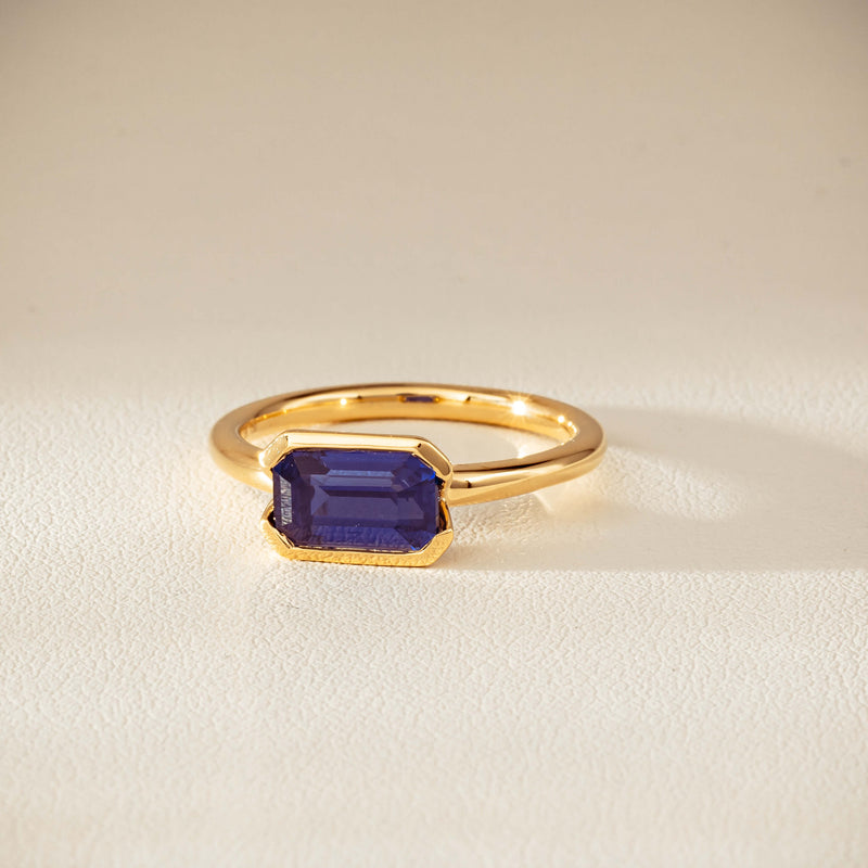 18ct Yellow Gold 2.11ct Sapphire Elle Ring-Ring-Walker & Hall