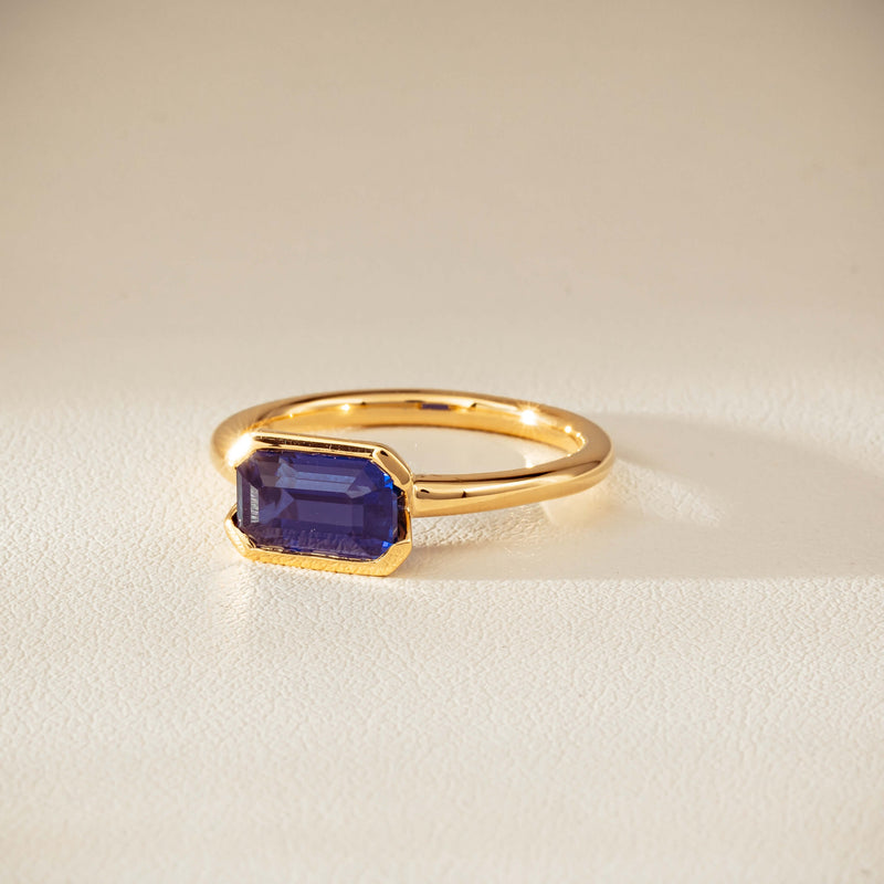 18ct Yellow Gold 2.11ct Sapphire Elle Ring-Ring-Walker & Hall