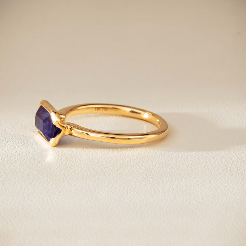 18ct Yellow Gold 2.11ct Sapphire Elle Ring-Ring-Walker & Hall