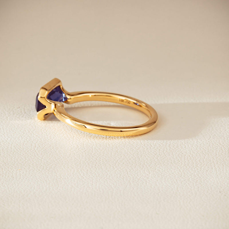 18ct Yellow Gold 2.11ct Sapphire Elle Ring-Ring-Walker & Hall