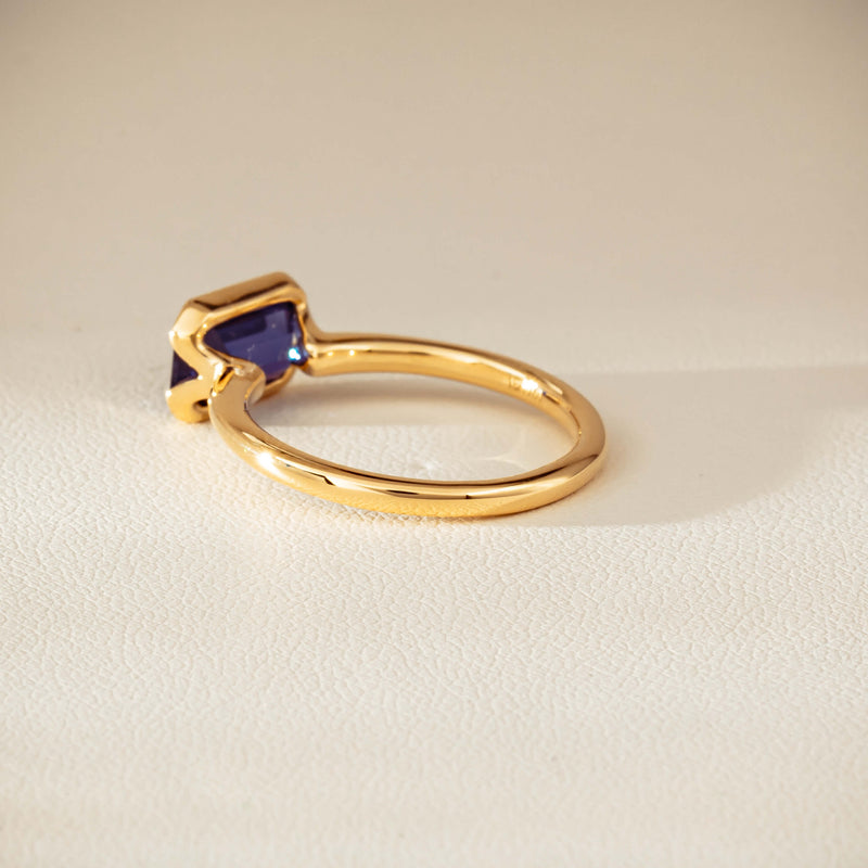 18ct Yellow Gold 2.11ct Sapphire Elle Ring-Ring-Walker & Hall