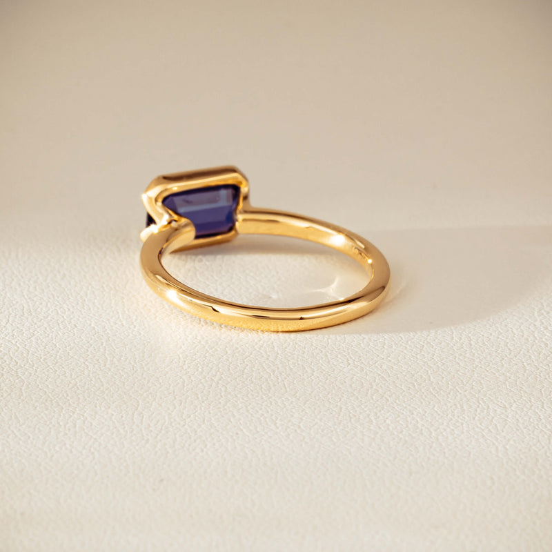 18ct Yellow Gold 2.11ct Sapphire Elle Ring-Ring-Walker & Hall