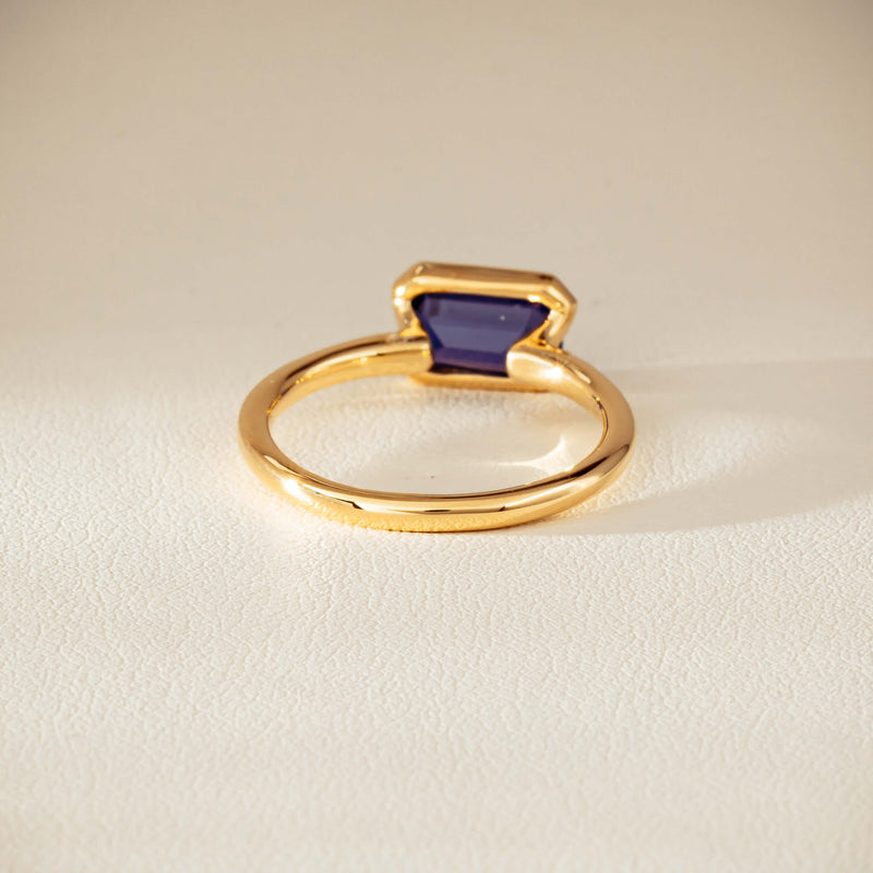 18ct Yellow Gold 2.11ct Sapphire Elle Ring-Ring-Walker & Hall