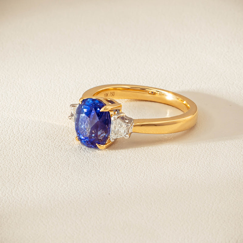 18ct Yellow Gold 4.00ct Sapphire & Diamond Ring - Ring - Walker & Hall