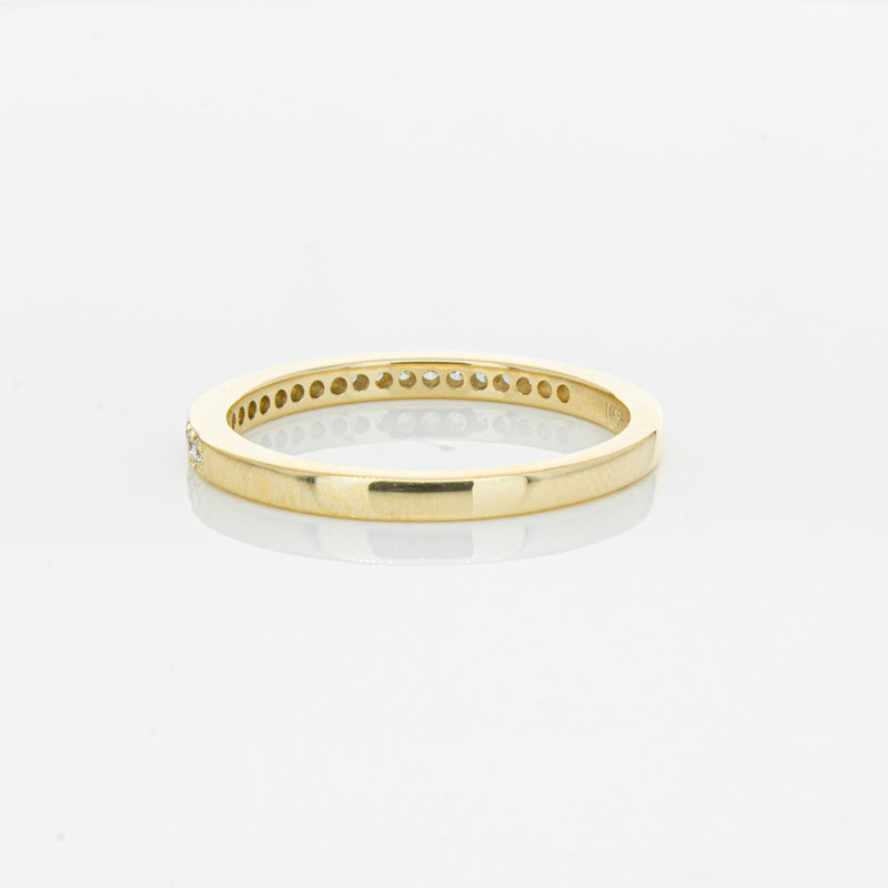 14ct Yellow Gold Diamond Phoebe band-Ring-Walker & Hall