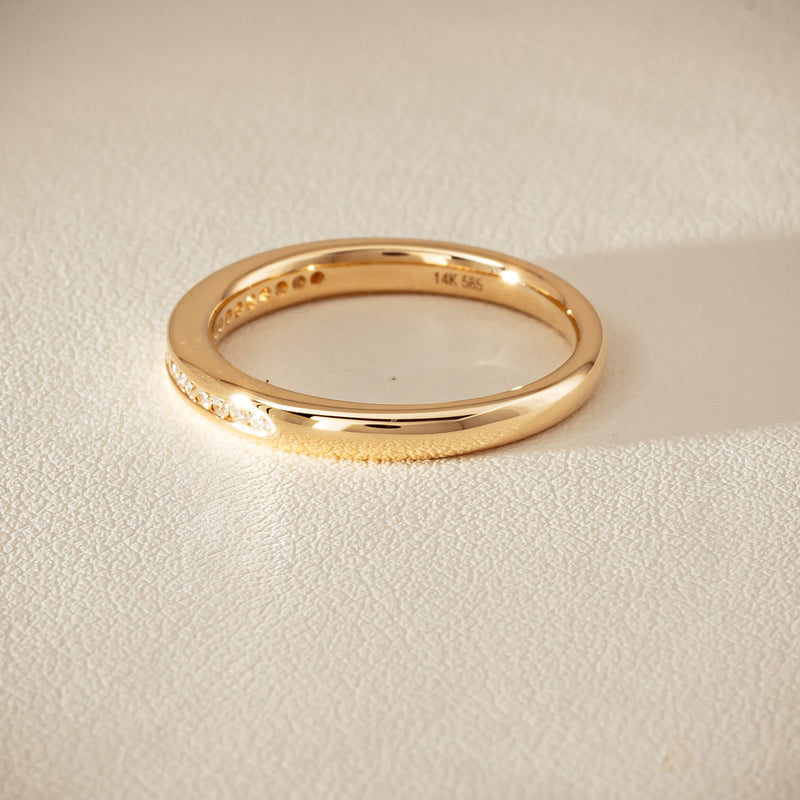14ct Yellow Gold Diamond Vida Band - Ring - Walker & Hall