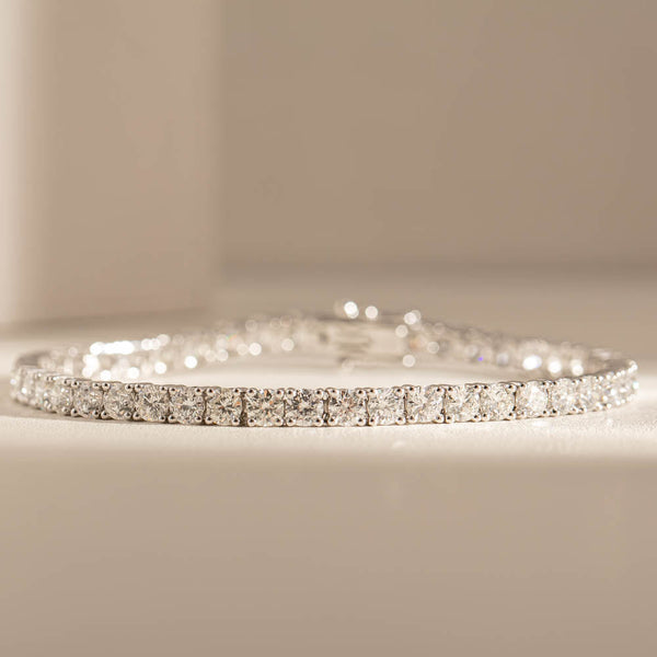 18ct White Gold 8.60ct Diamond Panorama Bracelet - Bracelet - Walker & Hall