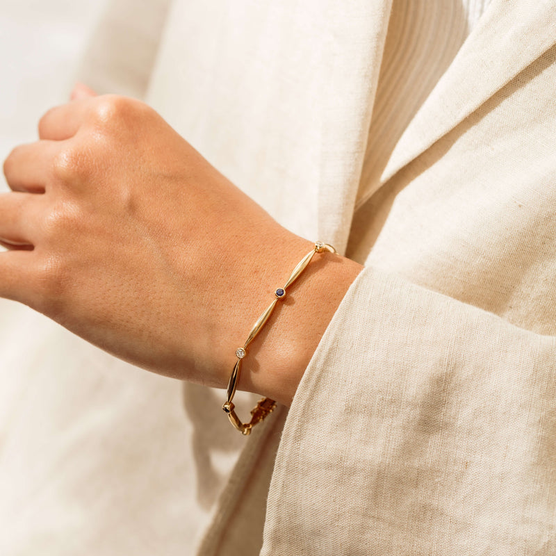 18ct Yellow Gold Sapphire & Diamond Cadenza Bracelet - Bracelet - Walker & Hall