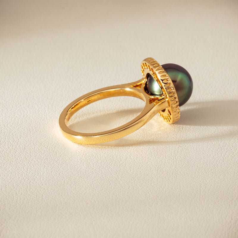 18ct Yellow Gold 10mm Tahitian Pearl & Diamond Daisy Ring - Ring - Walker & Hall