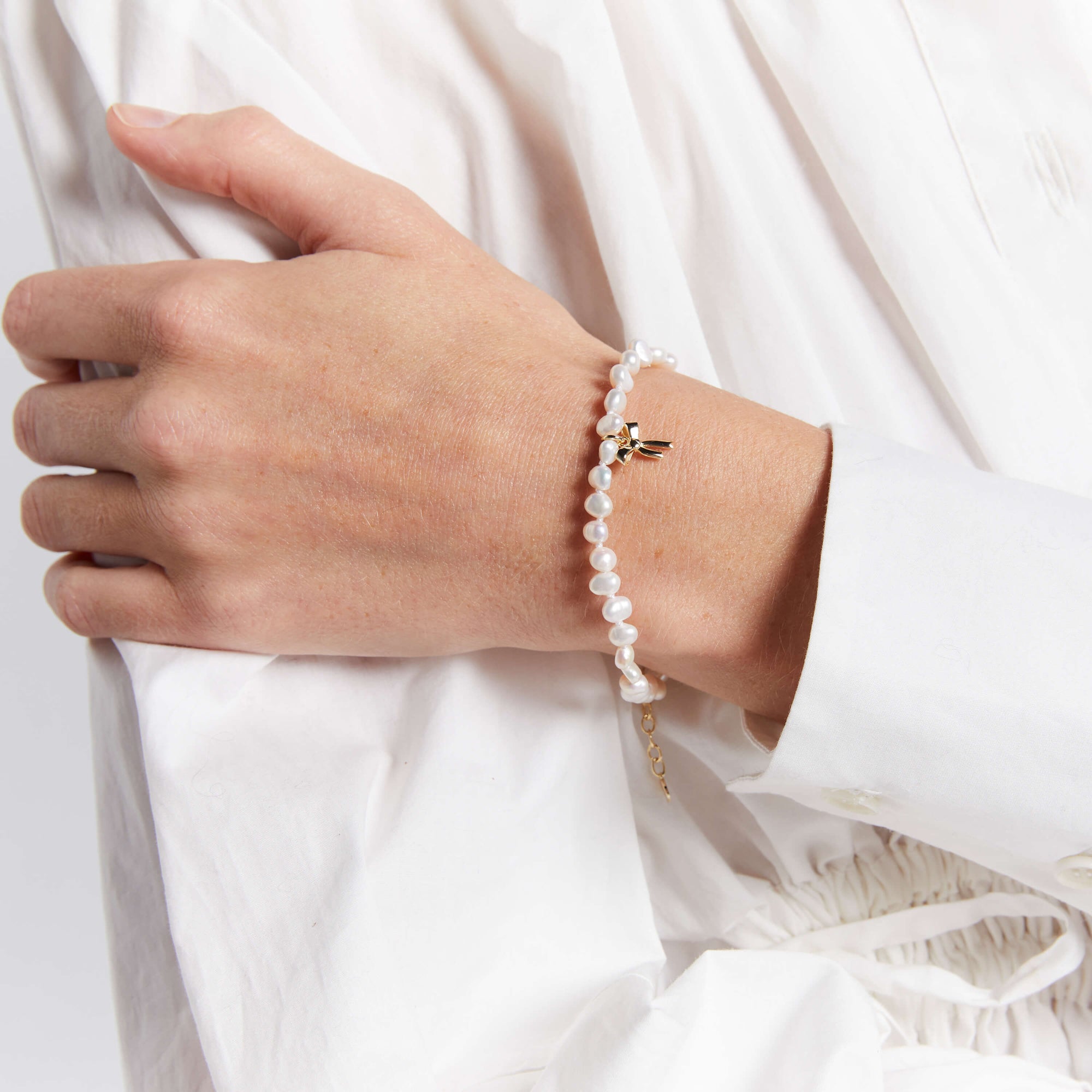 Karen walker bow necklace Clearance