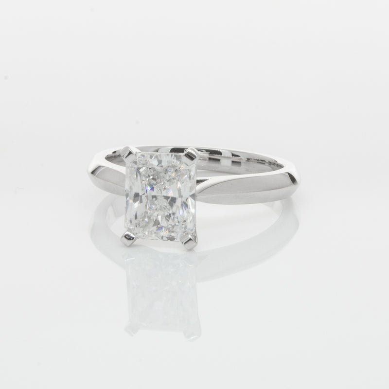 18ct White Gold Radiant Cut Diamond Venetian Ring-Ring-Walker & Hall