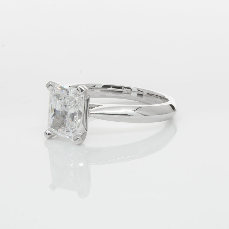 18ct White Gold Radiant Cut Diamond Venetian Ring-Ring-Walker & Hall