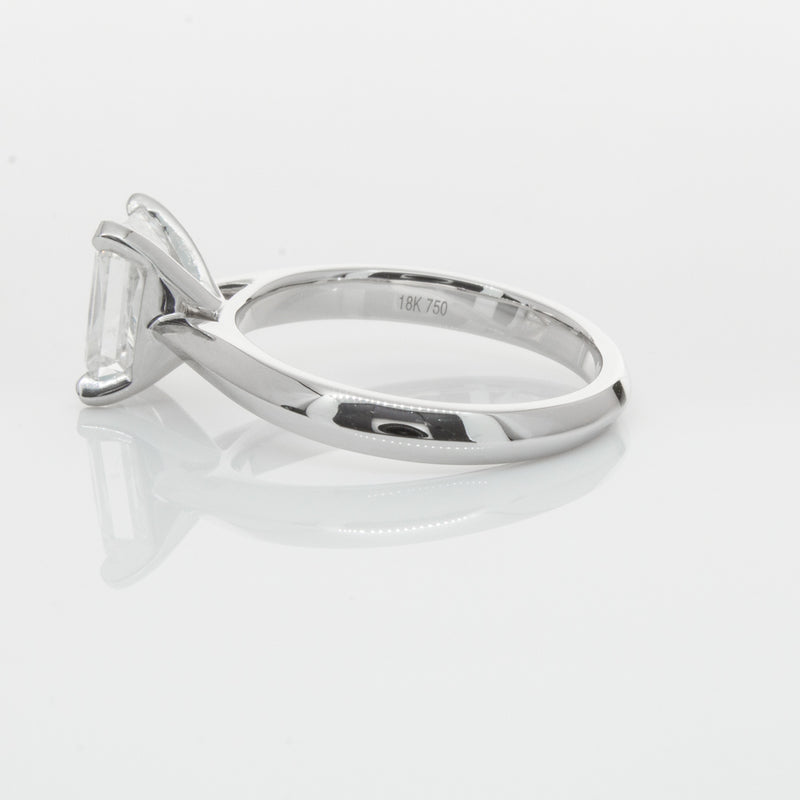 18ct White Gold Radiant Cut Diamond Venetian Ring-Ring-Walker & Hall