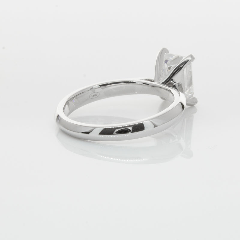 18ct White Gold Radiant Cut Diamond Venetian Ring-Ring-Walker & Hall