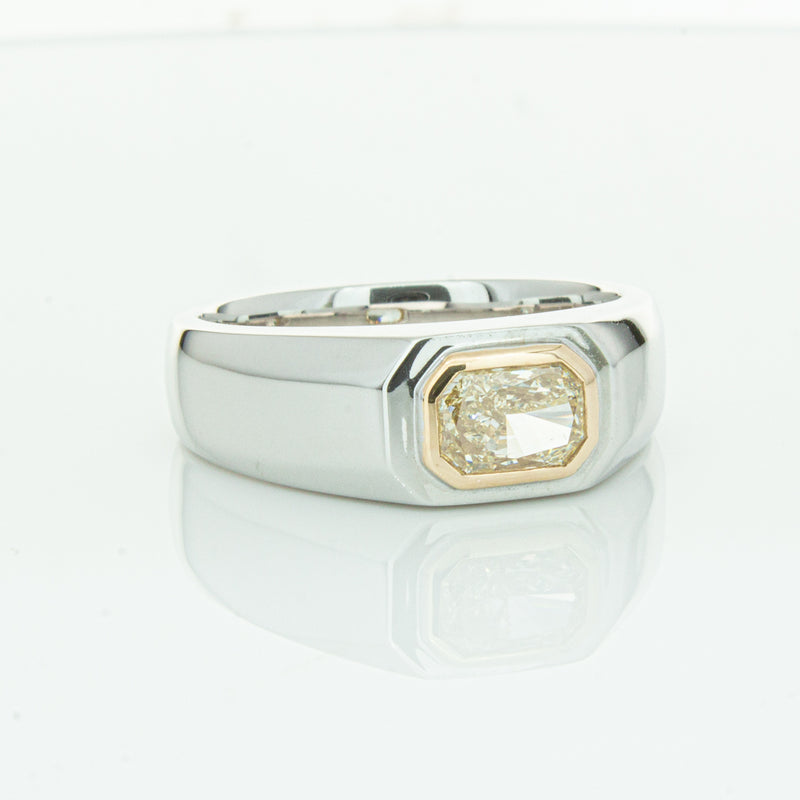 14ct White Gold Diamond Ring-Ring-Walker & Hall