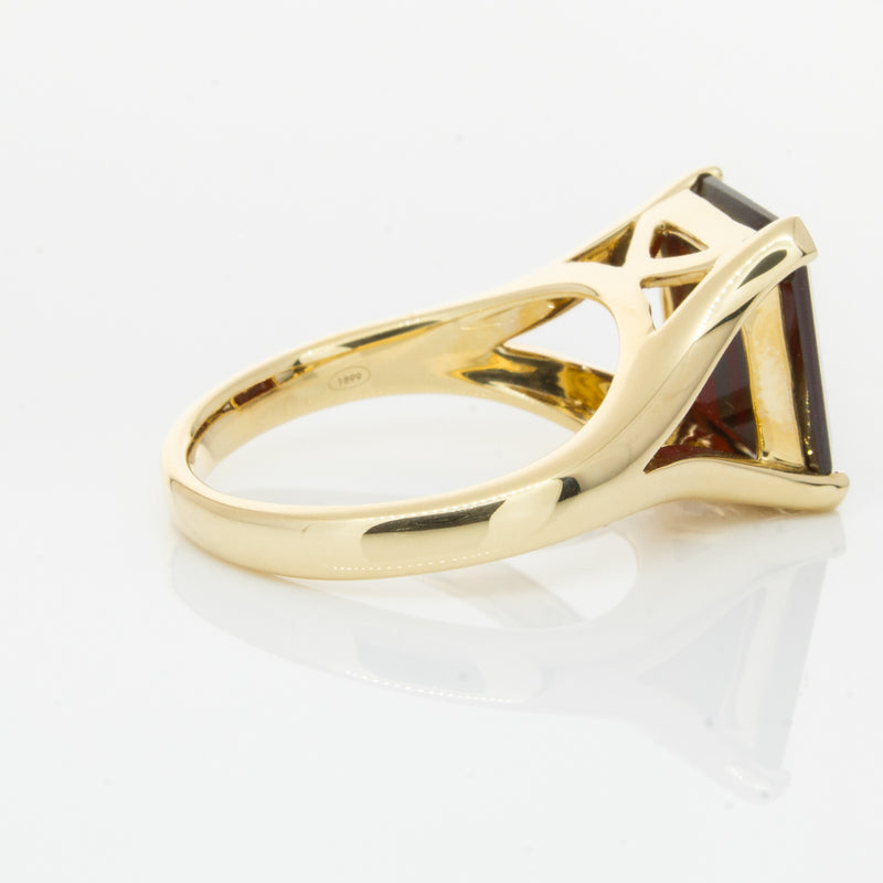 14ct Yellow Gold Garnet Verona Ring-Ring-Walker & Hall