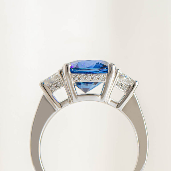 18ct White Gold 5.04ct Sapphire & Diamond Ring - Walker & Hall