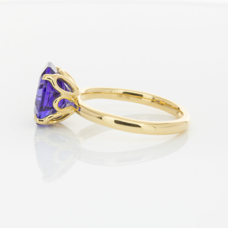 18ct Yellow Gold Tanzanite Octavia Ring-Ring-Walker & Hall
