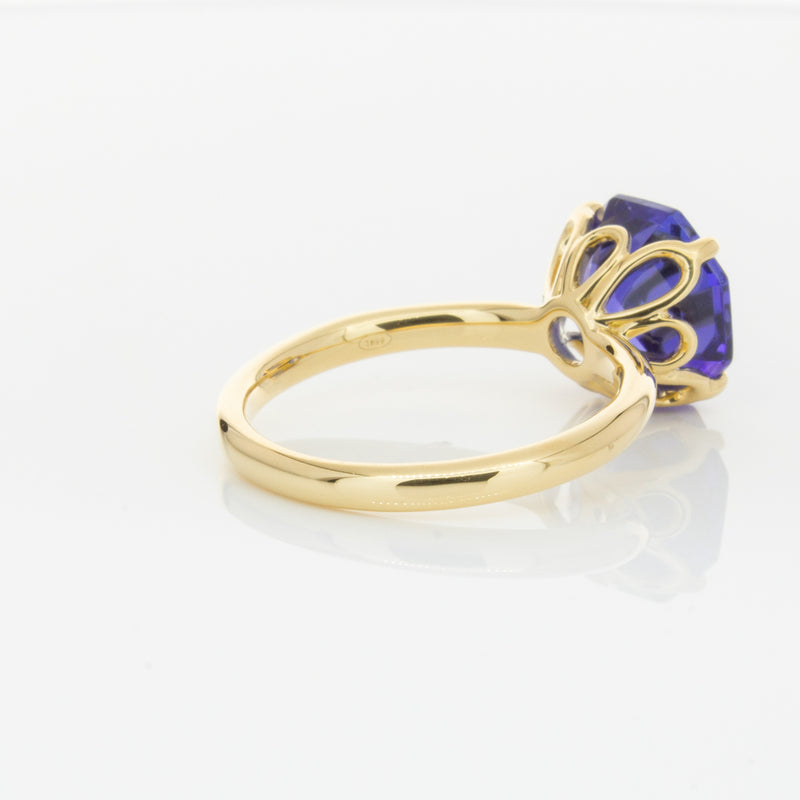 18ct Yellow Gold Tanzanite Octavia Ring-Ring-Walker & Hall