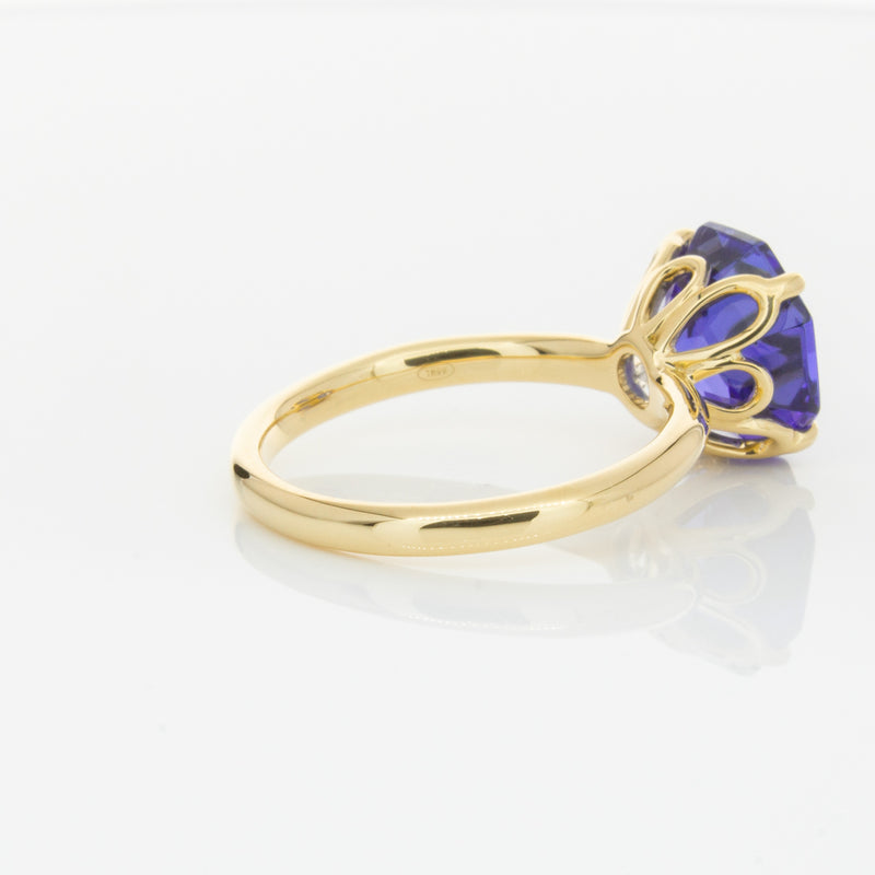 18ct Yellow Gold Tanzanite Octavia Ring-Ring-Walker & Hall
