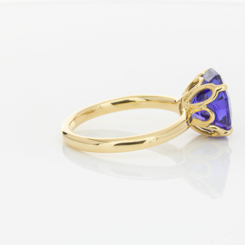 18ct Yellow Gold Tanzanite Octavia Ring-Ring-Walker & Hall