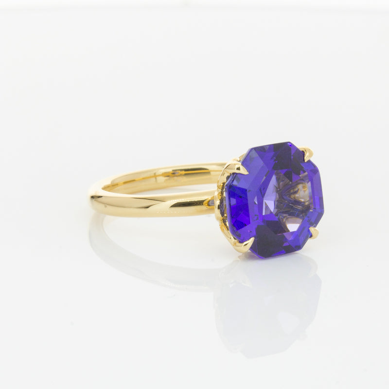 18ct Yellow Gold Tanzanite Octavia Ring-Ring-Walker & Hall