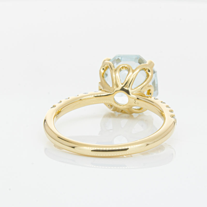18ct Yellow Gold Aquamarine Octavus Ring-Ring-Walker & Hall