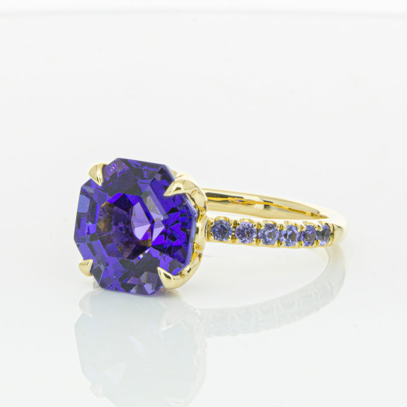 18ct Yellow Gold Tanzanite Octavus Ring-Ring-Walker & Hall
