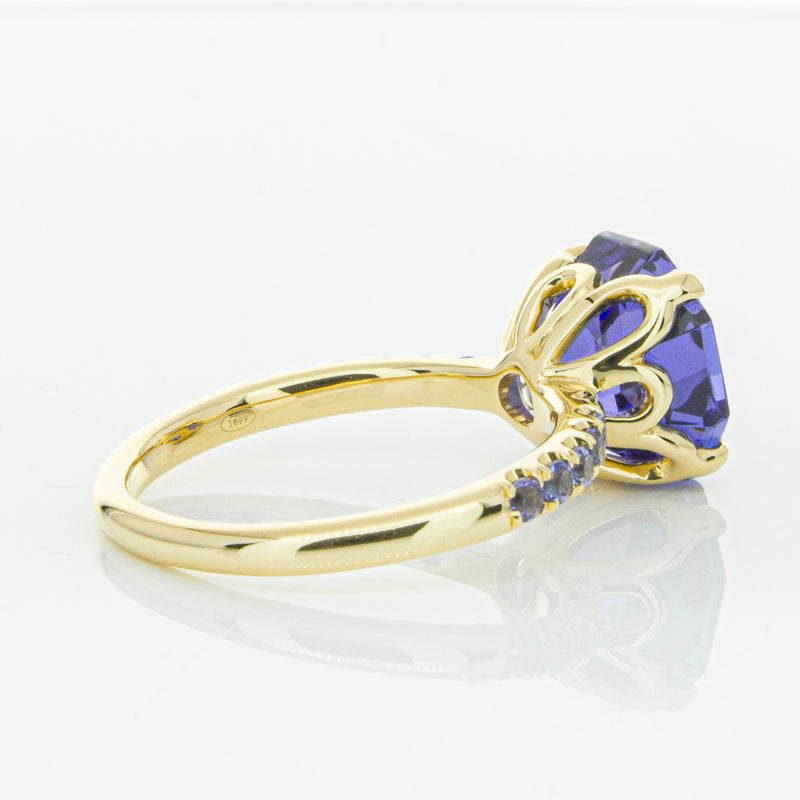 18ct Yellow Gold Tanzanite Octavus Ring-Ring-Walker & Hall