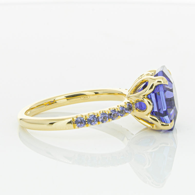 18ct Yellow Gold Tanzanite Octavus Ring-Ring-Walker & Hall