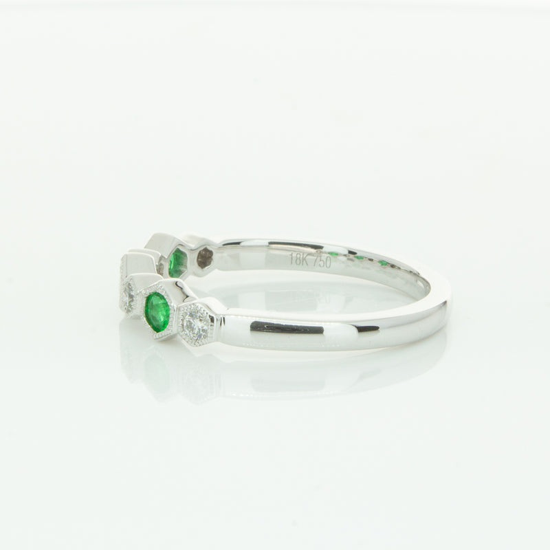 18ct White Gold Emerald & Diamond Deco Band-Ring-Walker & Hall