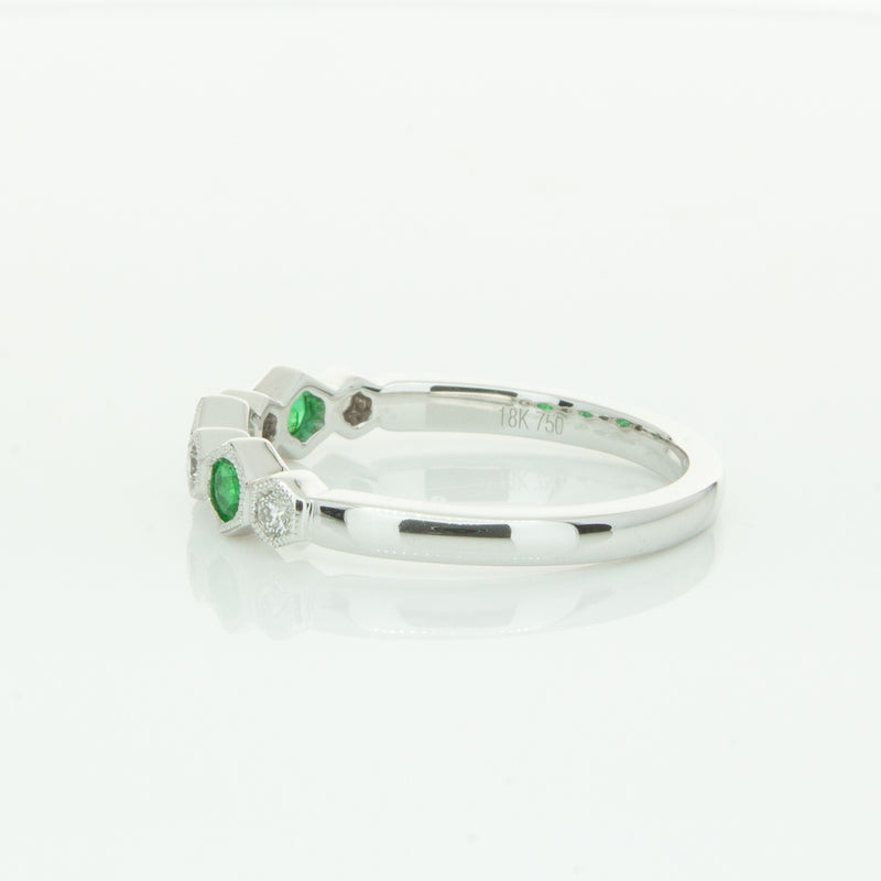 18ct White Gold Emerald & Diamond Deco Band-Ring-Walker & Hall