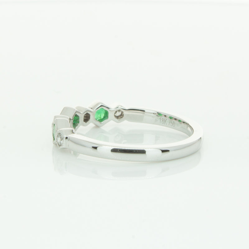 18ct White Gold Emerald & Diamond Deco Band-Ring-Walker & Hall