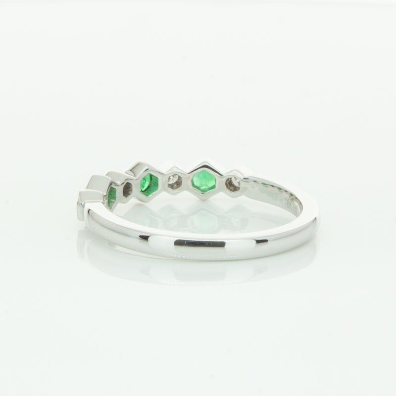 18ct White Gold Emerald & Diamond Deco Band-Ring-Walker & Hall