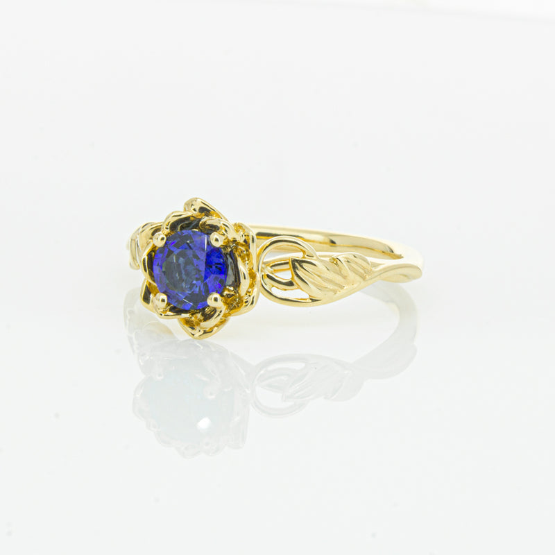 18ct Yellow Gold Sapphire Ring-Ring-Walker & Hall