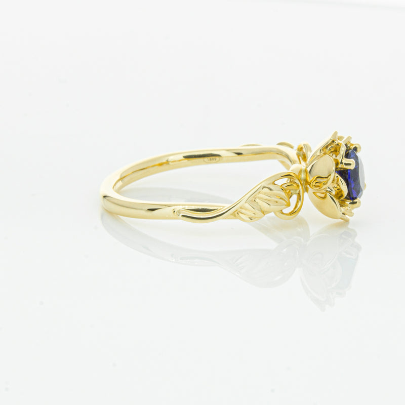 18ct Yellow Gold Sapphire Ring-Ring-Walker & Hall