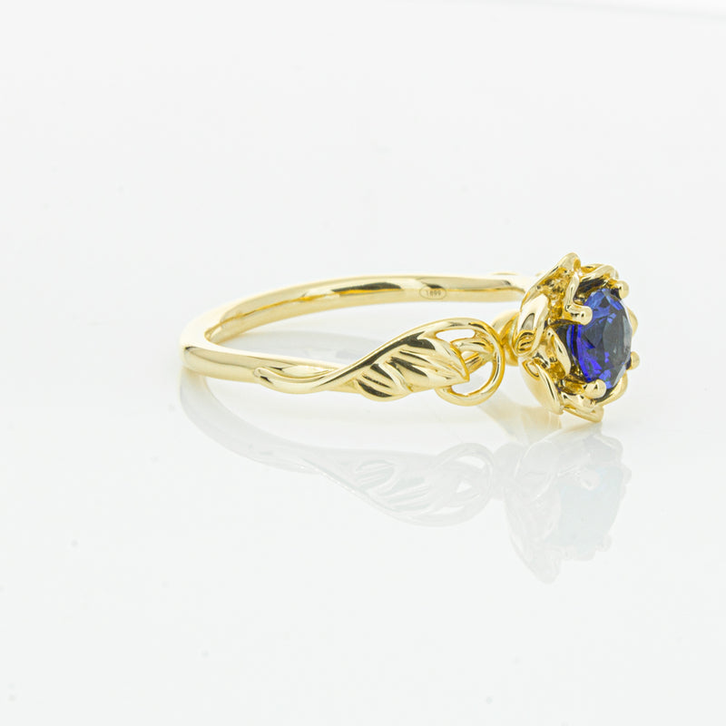 18ct Yellow Gold Sapphire Ring-Ring-Walker & Hall