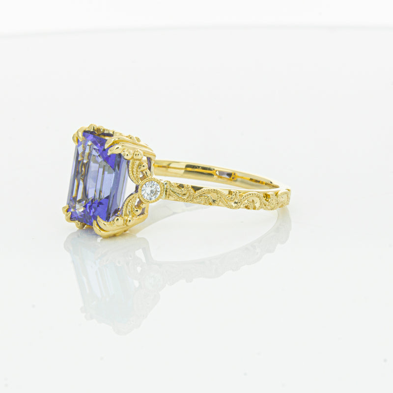 18ct Yellow Gold Tanzanite & Diamond Romanov Ring-Ring-Walker & Hall
