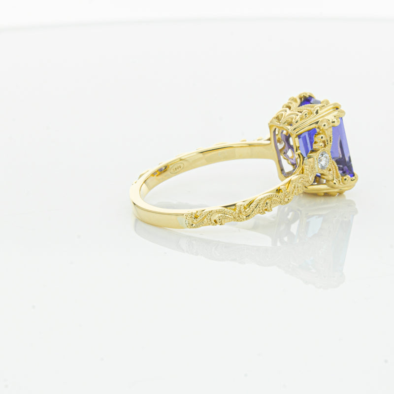 18ct Yellow Gold Tanzanite & Diamond Romanov Ring-Ring-Walker & Hall