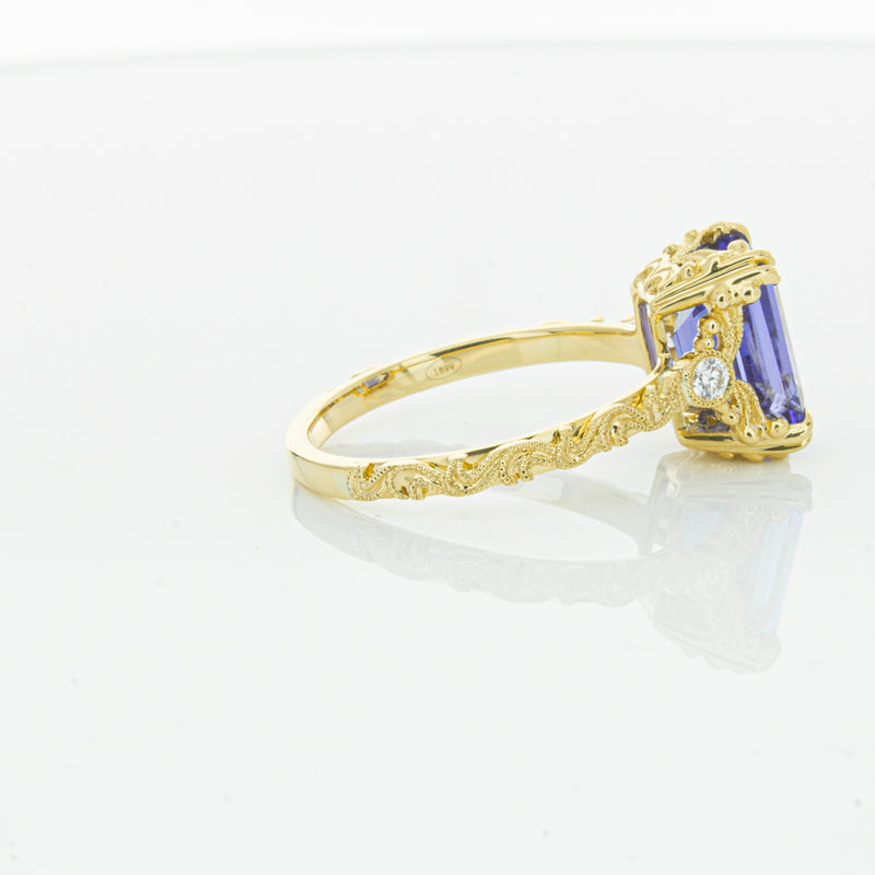 18ct Yellow Gold Tanzanite & Diamond Romanov Ring-Ring-Walker & Hall