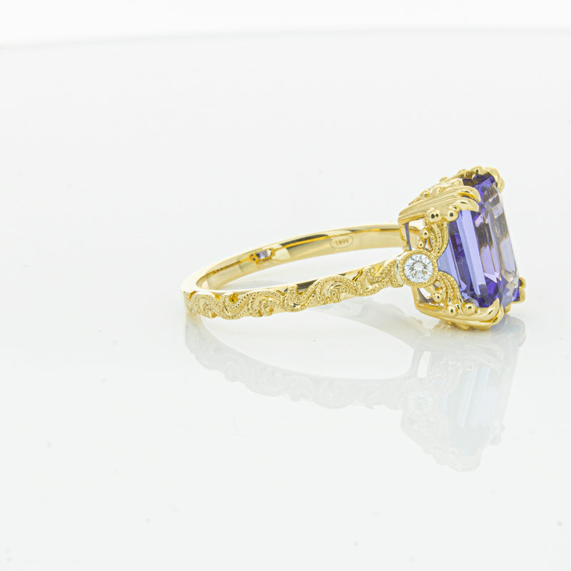 18ct Yellow Gold Tanzanite & Diamond Romanov Ring-Ring-Walker & Hall
