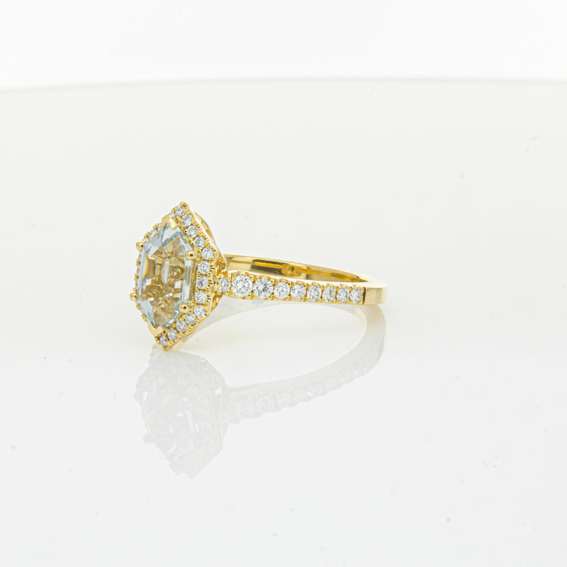 18ct Yellow Gold Aquamarine & Diamond Mini Sierra Ring-Ring-Walker & Hall