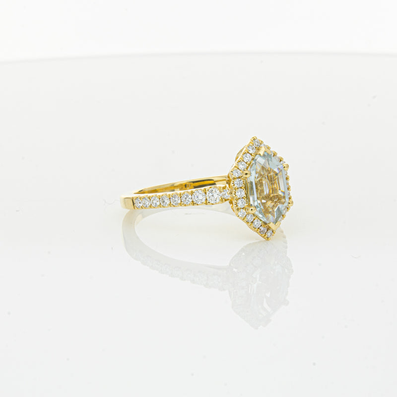18ct Yellow Gold Aquamarine & Diamond Mini Sierra Ring-Ring-Walker & Hall