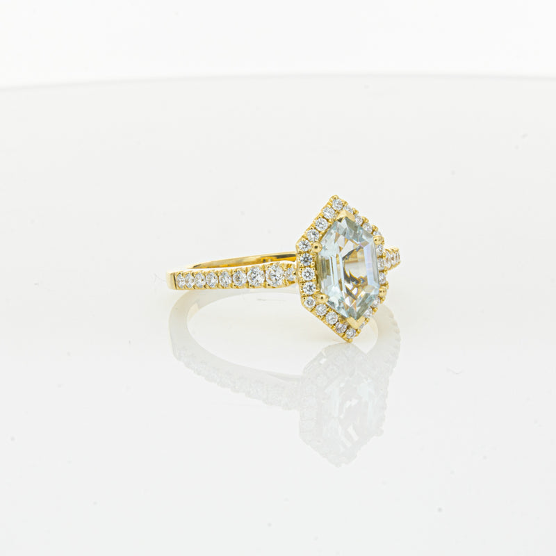 18ct Yellow Gold Aquamarine & Diamond Mini Sierra Ring-Ring-Walker & Hall