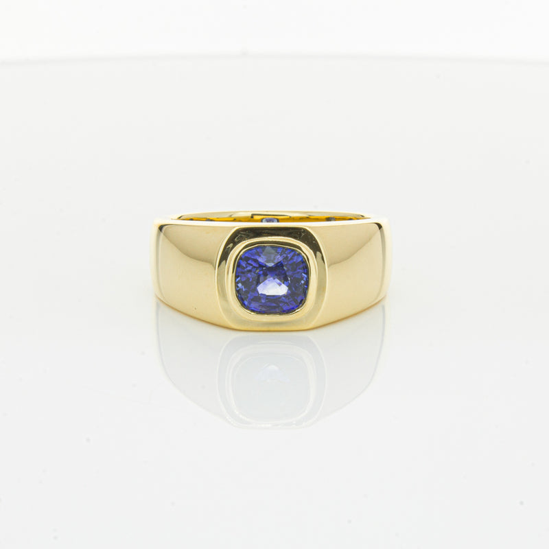 18ct Yellow Gold 1.32ct Sapphire Ring-Ring-Walker & Hall