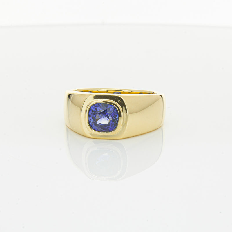 18ct Yellow Gold 1.32ct Sapphire Ring-Ring-Walker & Hall